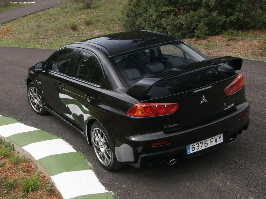  Mitsubishi Lancer Evolution X 2008 года  (EU) (фото 18 из 21)